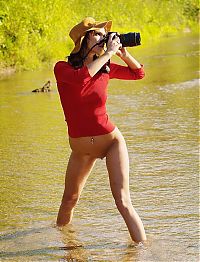 Nake.Me search results: brunette girl in the nature with her digital camera