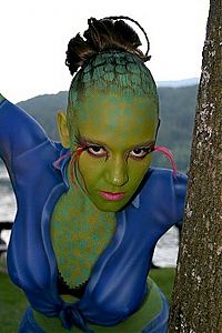 Nake.Me search results: body art girl painting