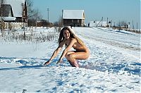 Babes: young girl loves the snow