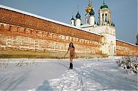 Babes: young girl loves the snow