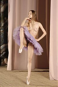 Nake.Me search results: young brunette girl like a prima ballerina assoluta